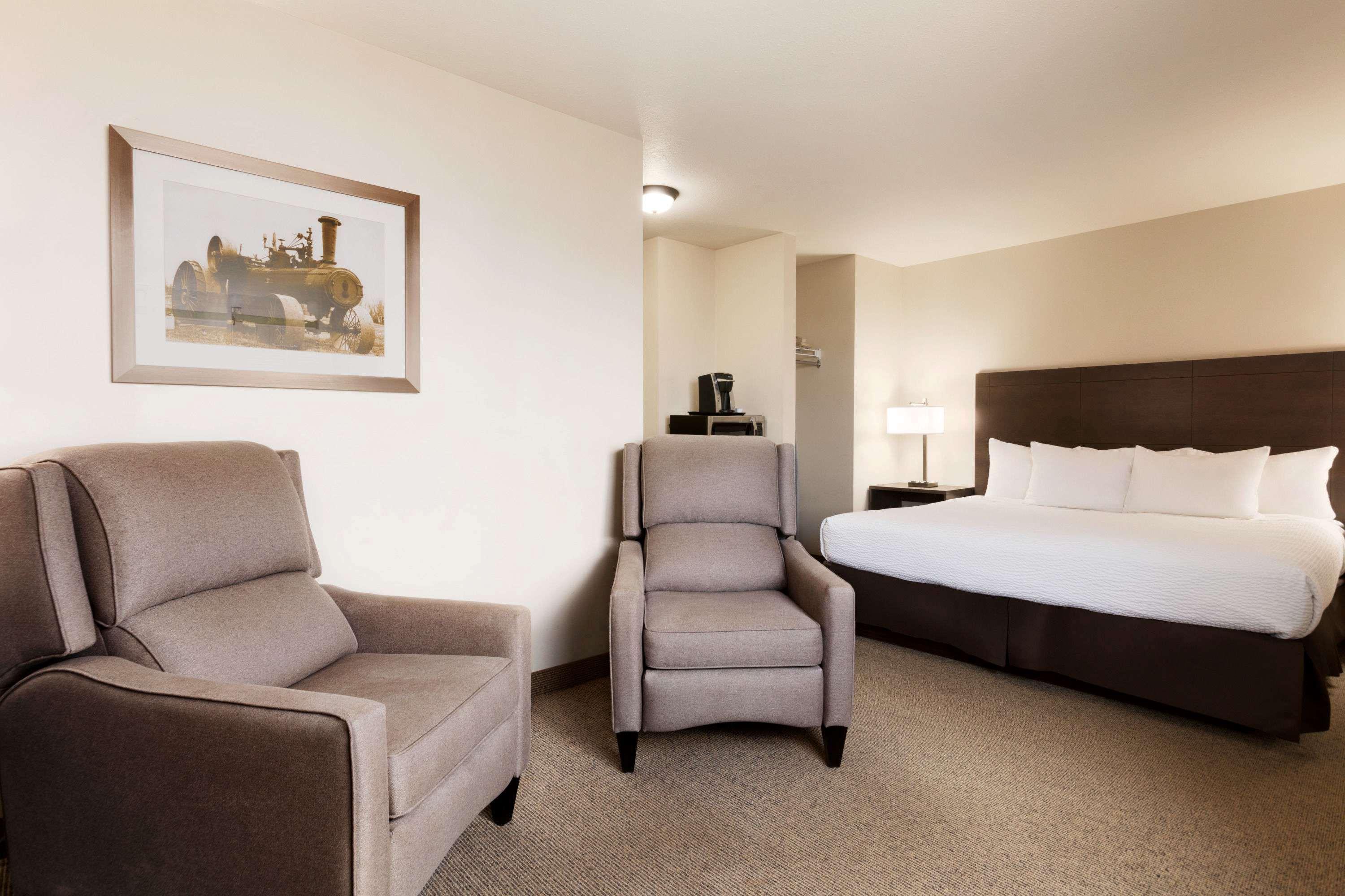 Days Inn By Wyndham Steinbach Extérieur photo