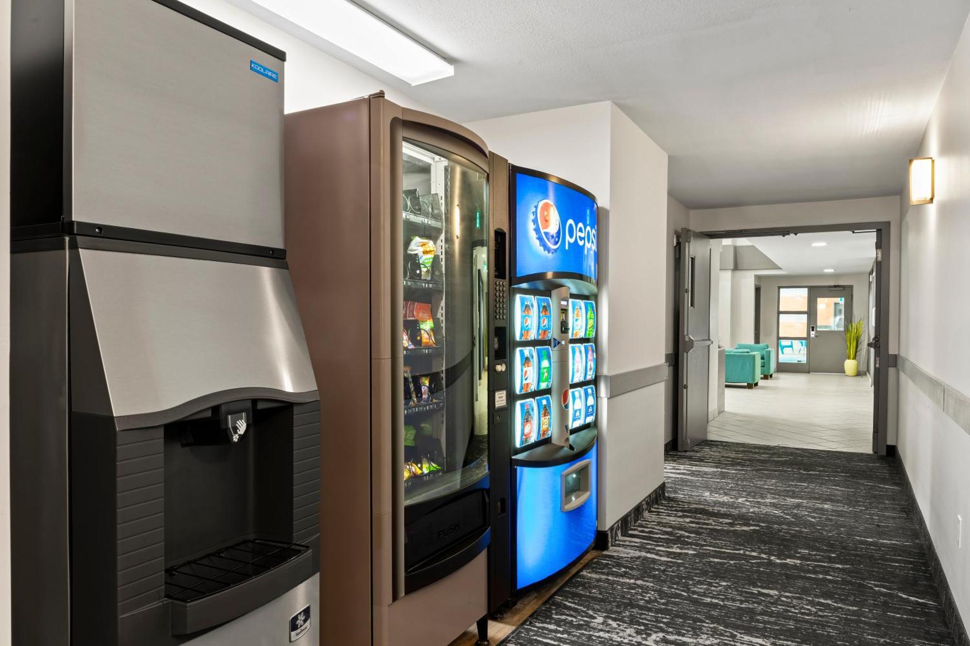 Days Inn By Wyndham Steinbach Extérieur photo