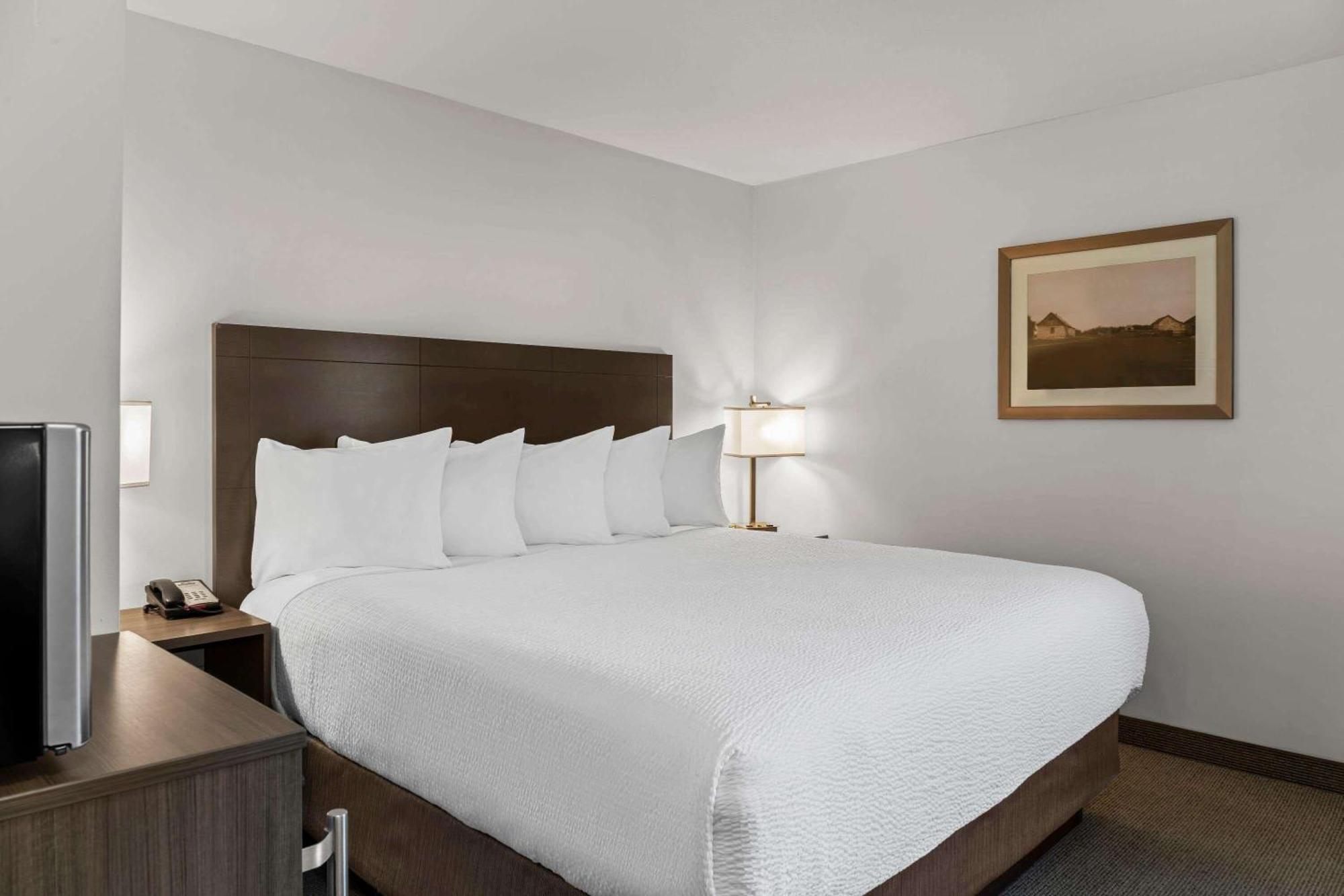 Days Inn By Wyndham Steinbach Extérieur photo