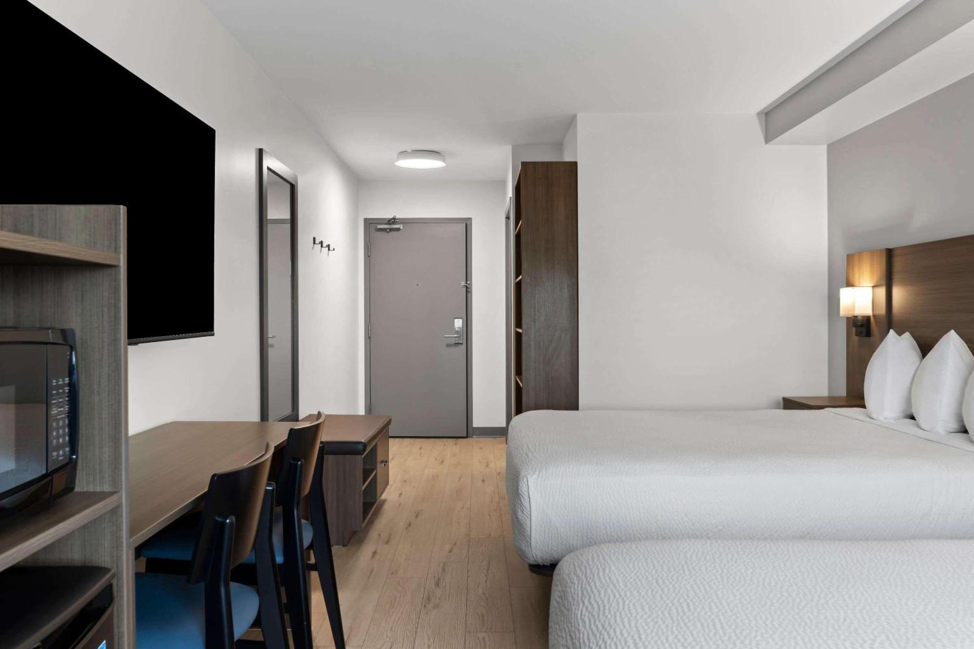 Days Inn By Wyndham Steinbach Extérieur photo