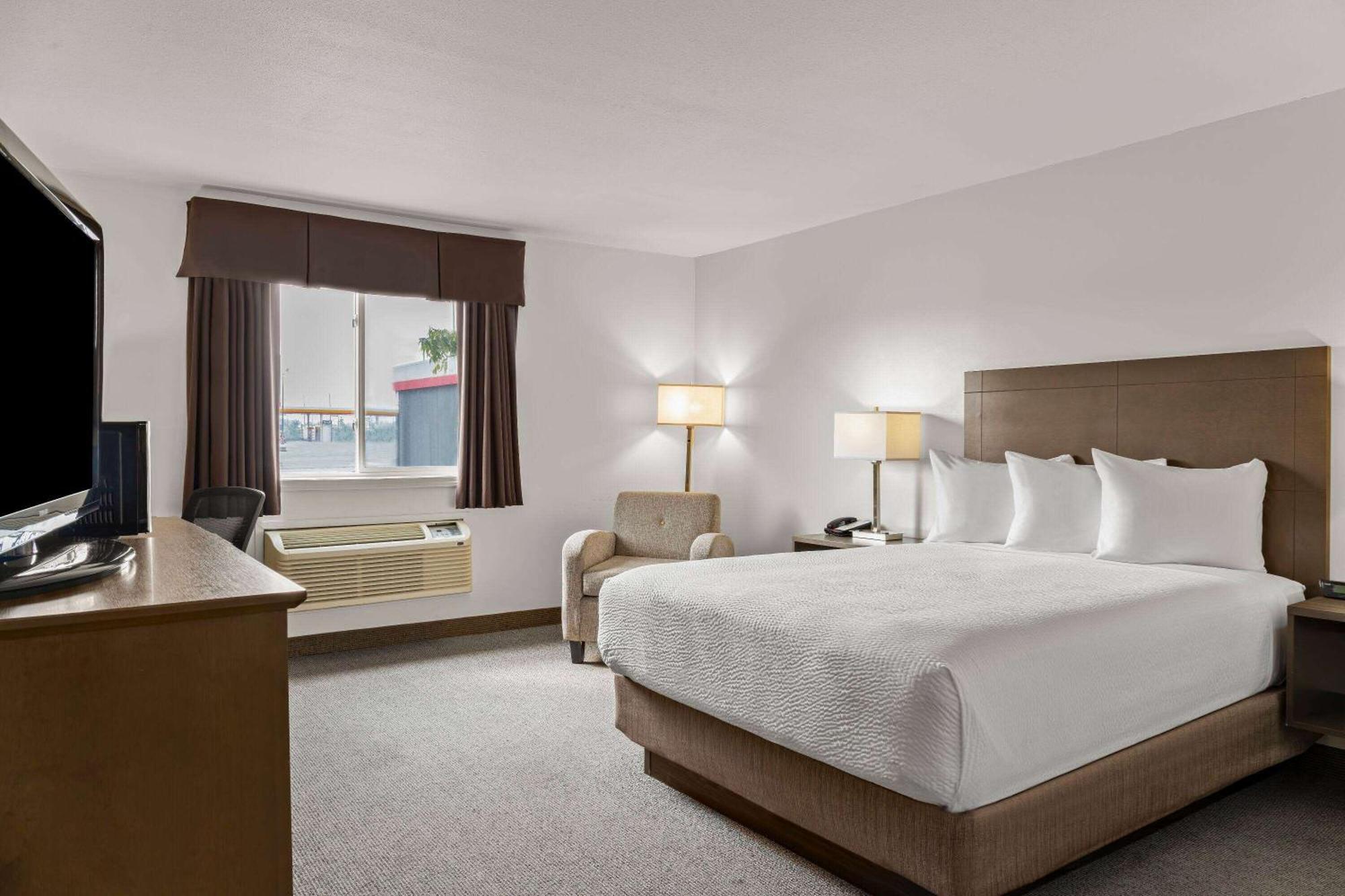 Days Inn By Wyndham Steinbach Extérieur photo